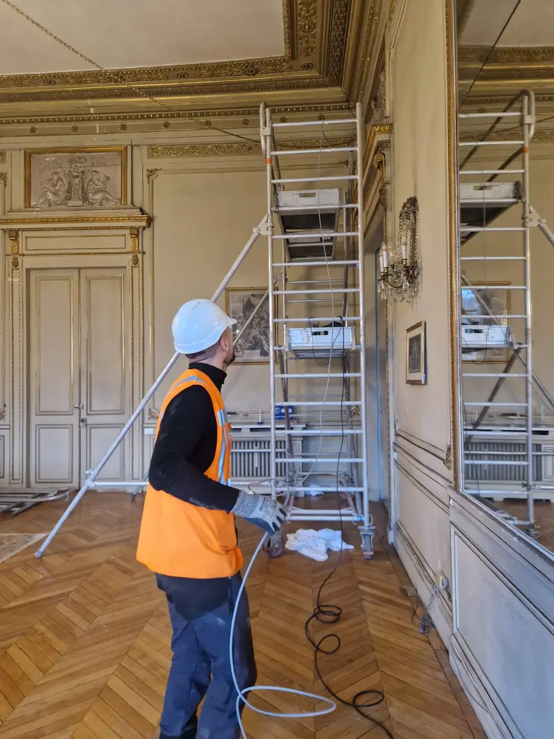 Équipe Platon Solutions travaillant sur des systèmes réseau